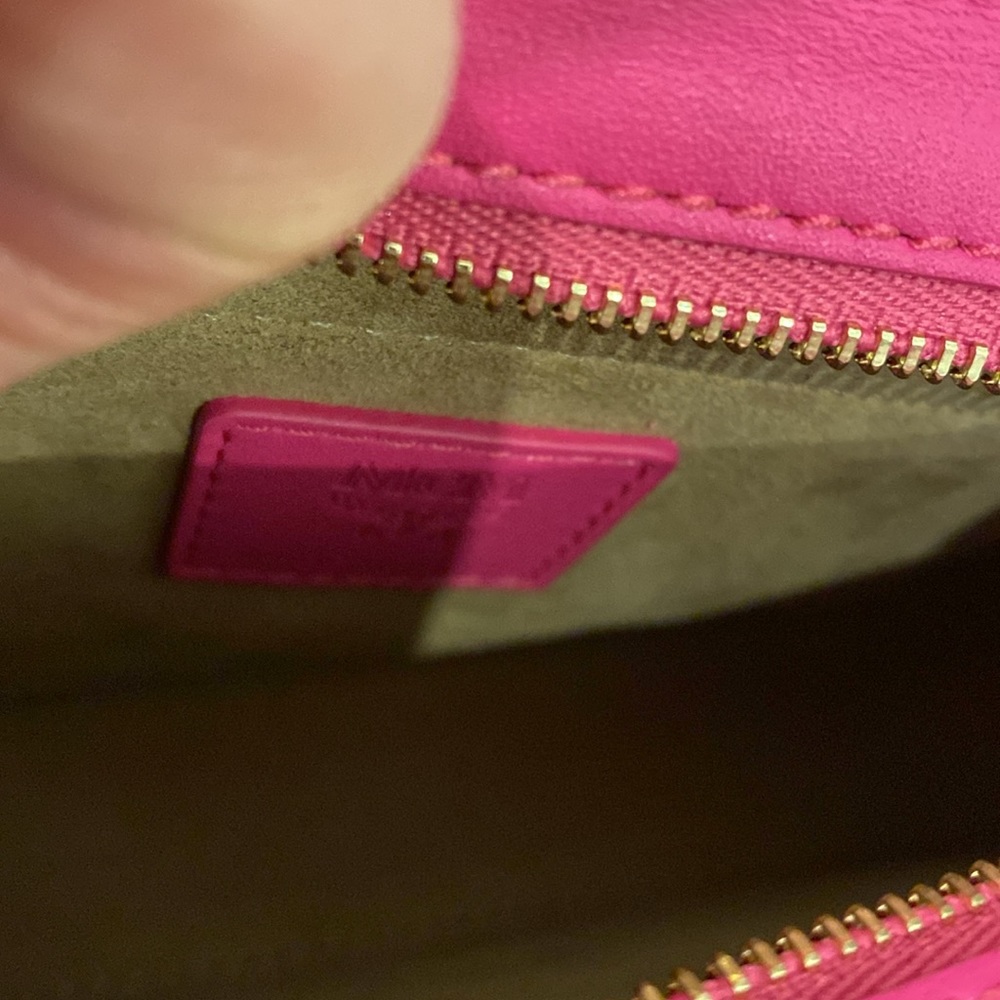 Sold š©· MCM Mode Travia Mini Shoulder Bag - Picture 5 of 8